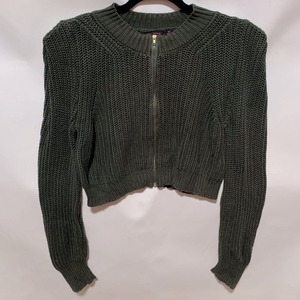 Material Girl Cropped Ribbed Knit Cardigan w. Zipper Closure - Size M